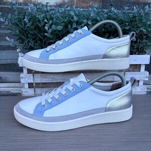 Vionic Winny Lace-Up Sneakers
